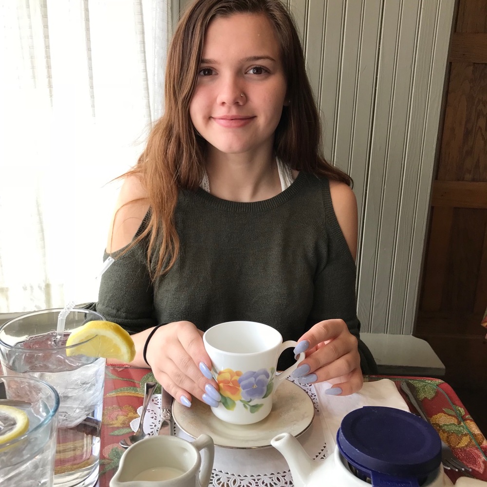 Meet your Posher, Olivia